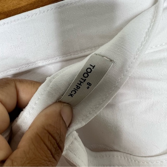 J. Crew 8" toothpick jean in white Size 26 - Picture 9 of 9